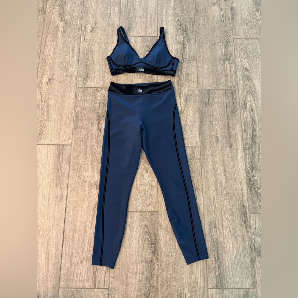ALO Yoga Navy Blue Sports Bra and Leggings Set
